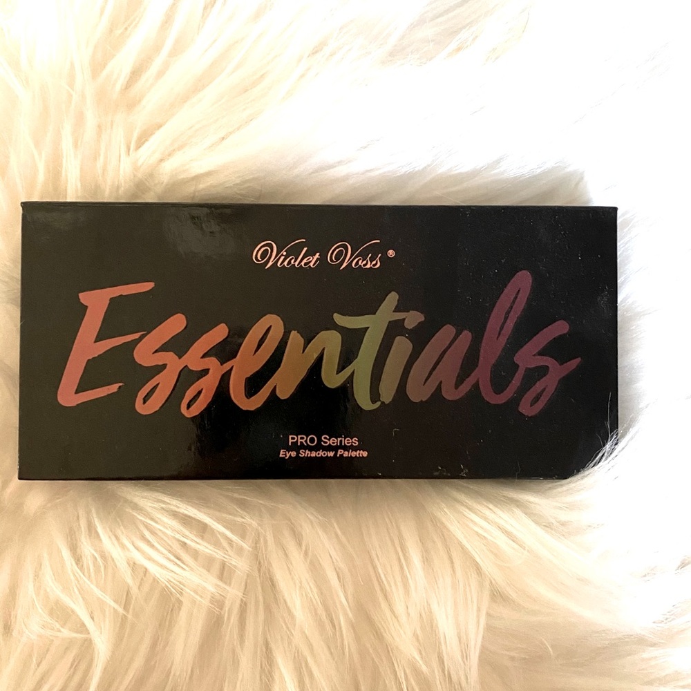 Violet Voss essentials eyeshadow palette